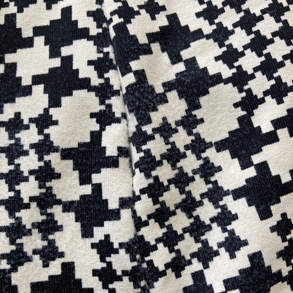 Talbots large petite faux wrap top black white - Picture 9 of 9